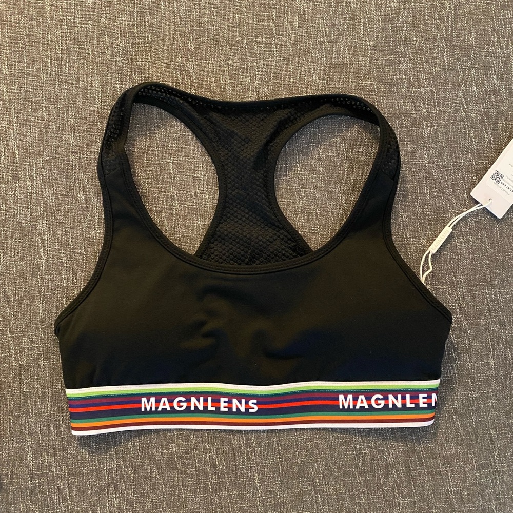 MAGLENS - Black Sports Bra